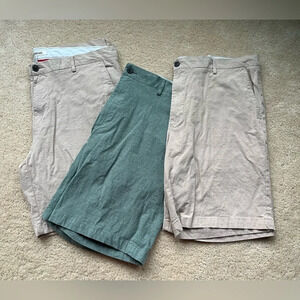 ✅Lot of 3 Goodthreads Men's Chino Shorts -  Size 40 - VGUC - Khaki & Green
